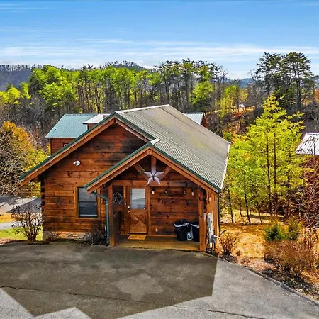 Villa Starry Mountain View- Hot Tub - Pool Table - Prime Location